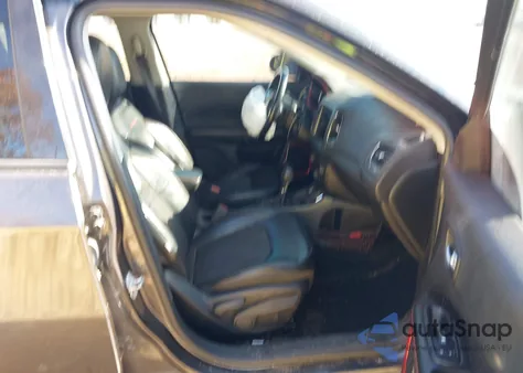 2018 Jeep Compass Trailhawk 4X4 из США, поврежденный, VIN 3C4NJDDB9JT441944